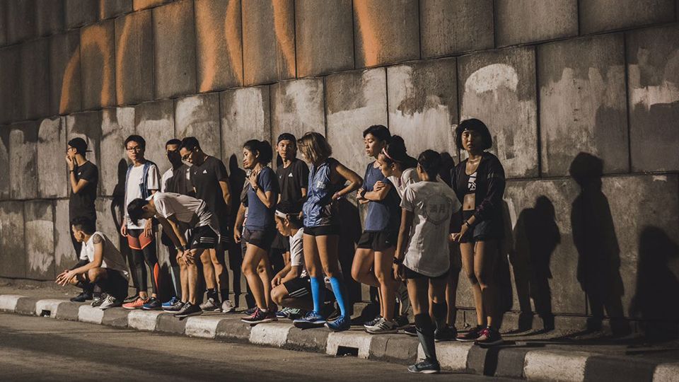 Anggota Rush Runners dalam persiapan untuk MILO Jakarta International 10K Copyright: © Rush Runners